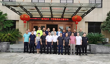 山(shān)东家禽集团客户一行莅临我司交流指导